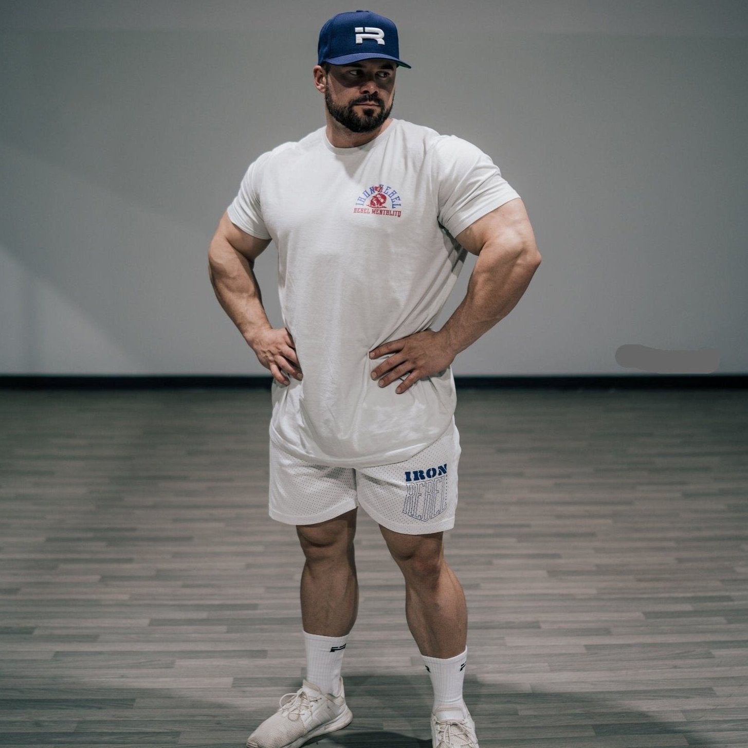 Badge Tee (Light Grey)